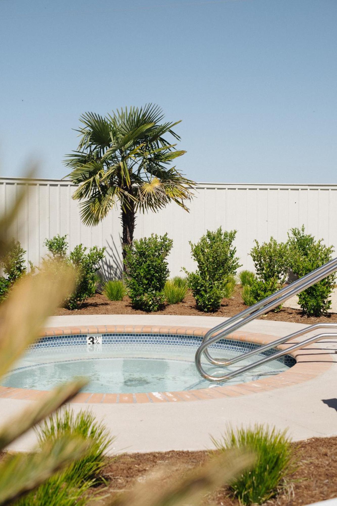 River Lodge Paso - 21 & Over Pool 佩索罗伯斯 外观 照片