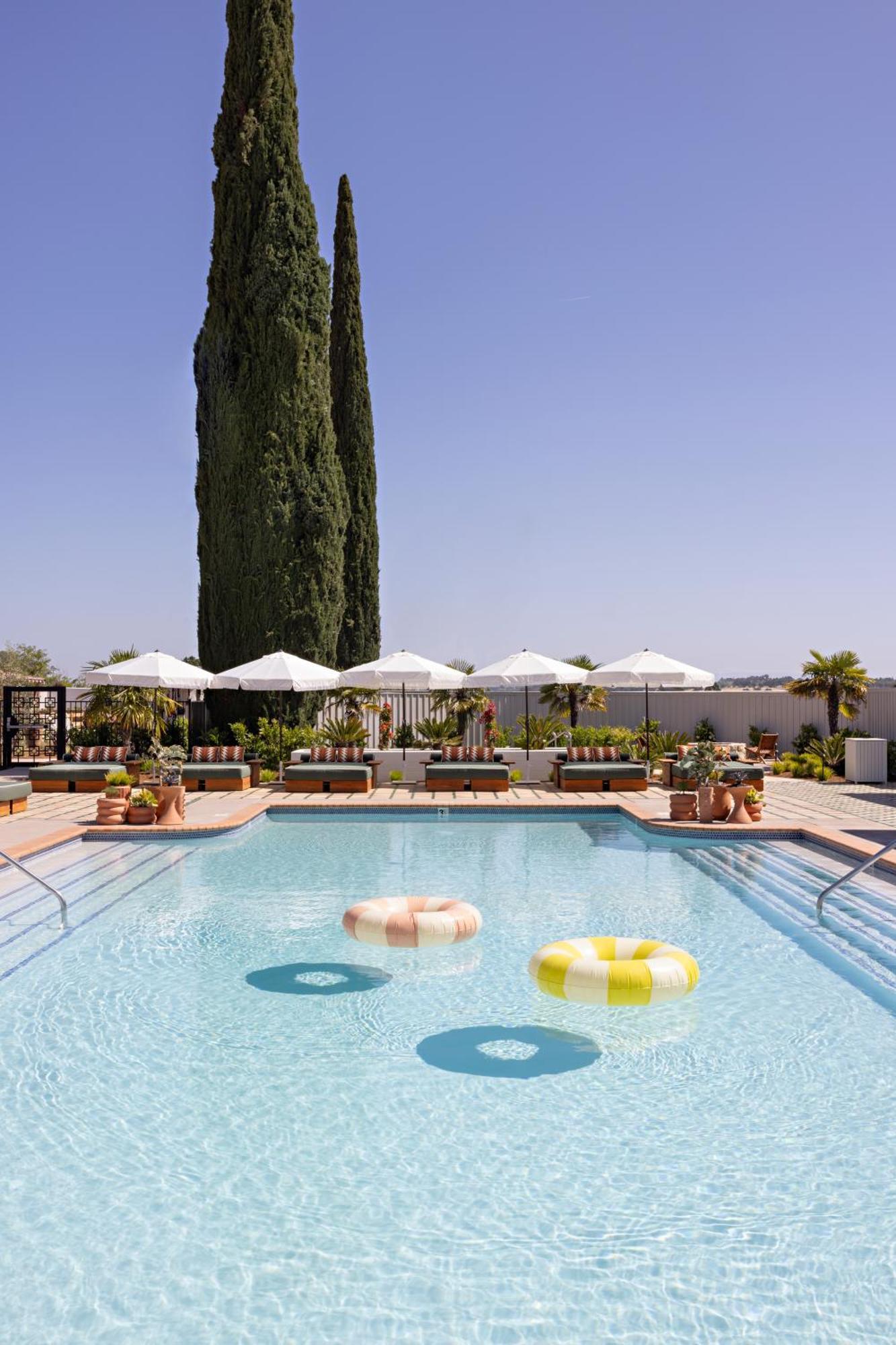 River Lodge Paso - 21 & Over Pool 佩索罗伯斯 外观 照片